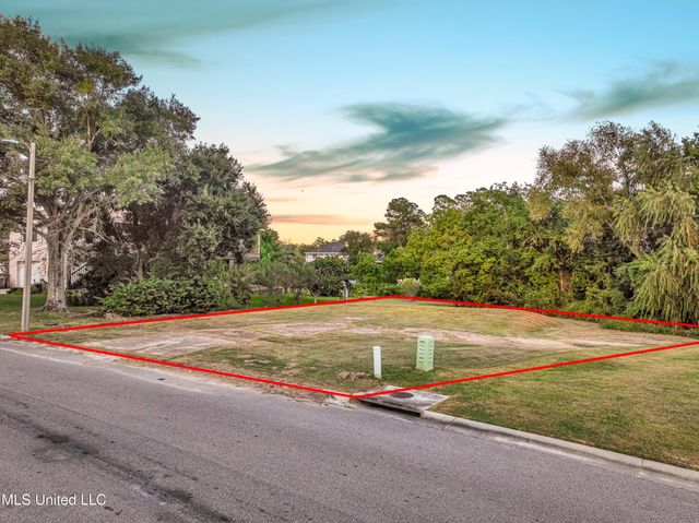 1931 Bayside Drive, Biloxi, MS 39532
