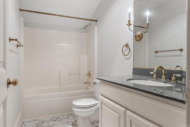 1 Meriwether Pond, Harrison, AR 72601