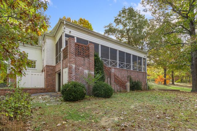 1 Meriwether Pond, Harrison, AR 72601