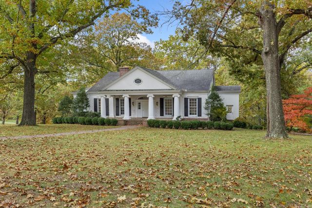 1 Meriwether Pond, Harrison, AR 72601