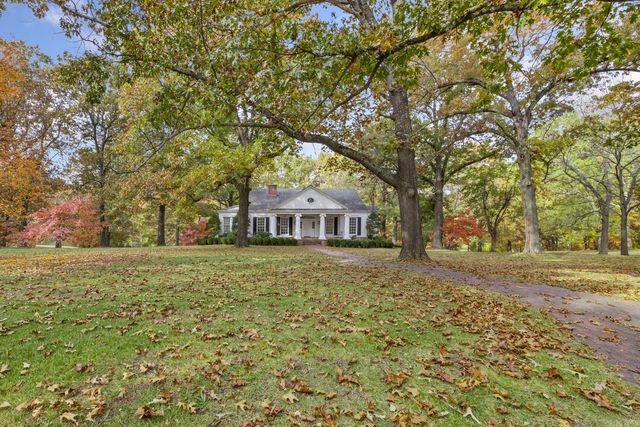 1 Meriwether Pond, Harrison, AR 72601