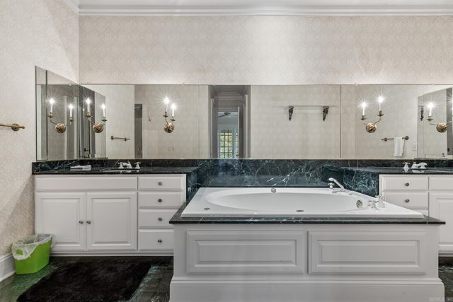 1 Meriwether Pond, Harrison, AR 72601