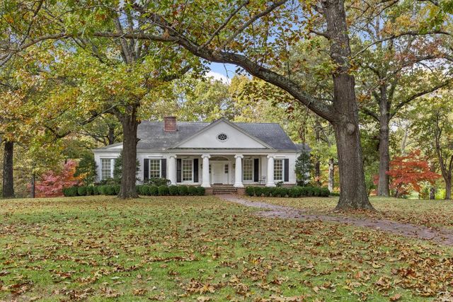 1 Meriwether Pond, Harrison, AR 72601