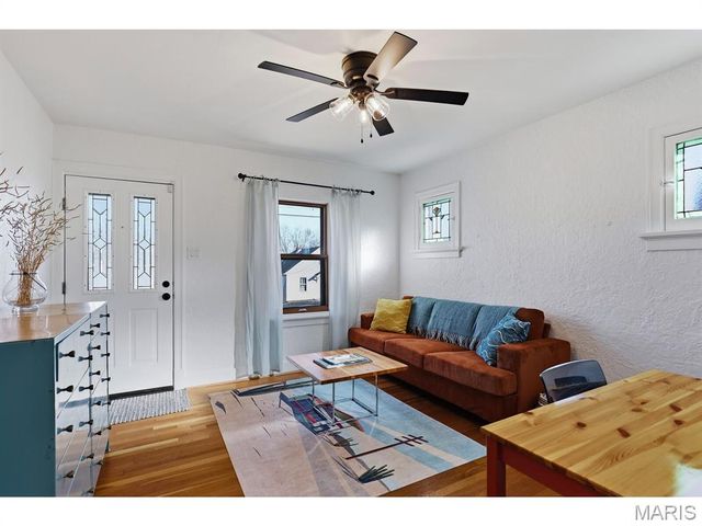 1057 Rockman Place, Rock Hill, MO 63119