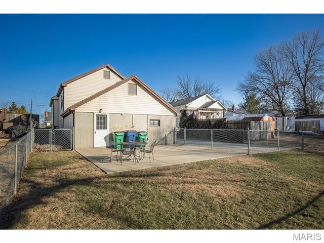 1057 Rockman Place, Rock Hill, MO 63119