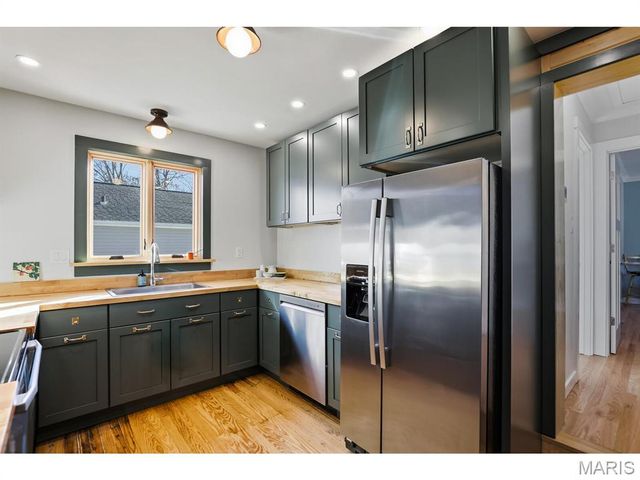 1057 Rockman Place, Rock Hill, MO 63119