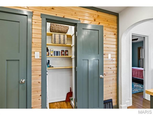 1057 Rockman Place, Rock Hill, MO 63119