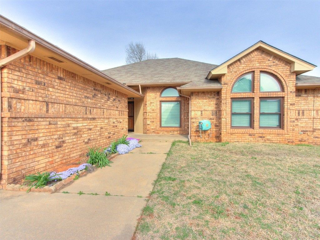 320 N Jasper Way, Mustang, OK 73064