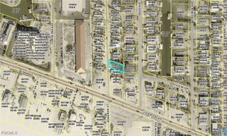 122 Miramar ST, Fort Myers Beach, FL 33931