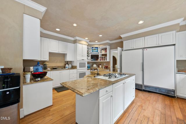 111 Foxridge Road, Chapel Hill, NC 27514