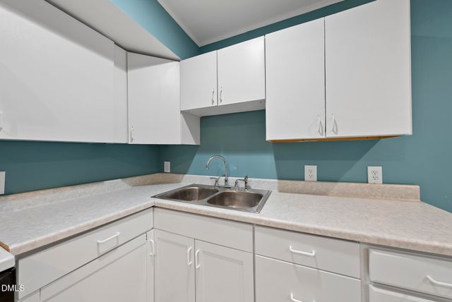 111 Foxridge Road, Chapel Hill, NC 27514