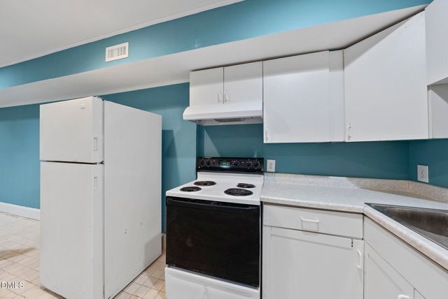 111 Foxridge Road, Chapel Hill, NC 27514