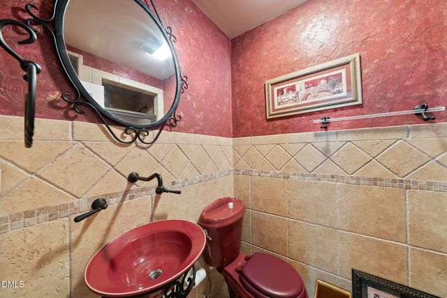 111 Foxridge Road, Chapel Hill, NC 27514