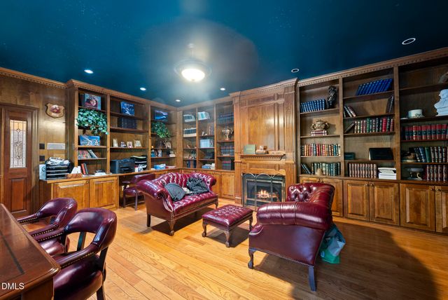 111 Foxridge Road, Chapel Hill, NC 27514