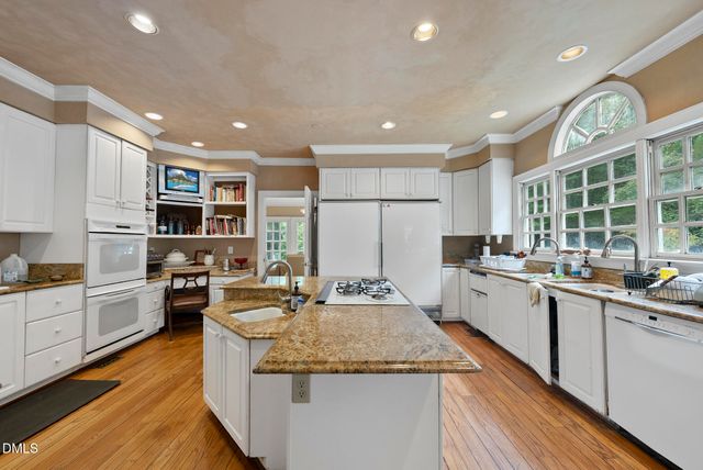 111 Foxridge Road, Chapel Hill, NC 27514