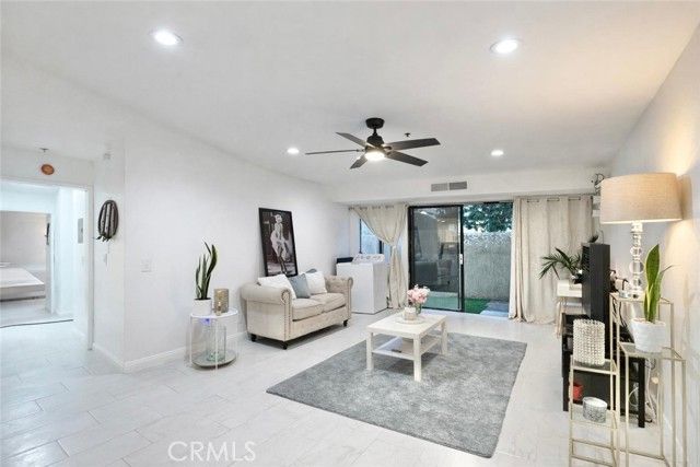 700 W 3rd Street A104, Santa Ana, CA 92701