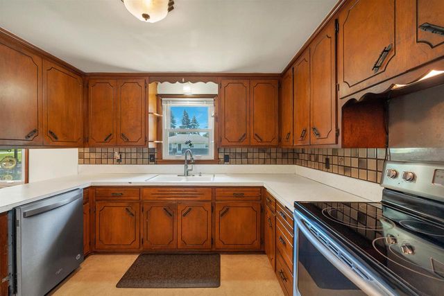 2310 N IDLEWILD COURT, Green Bay, WI 54303
