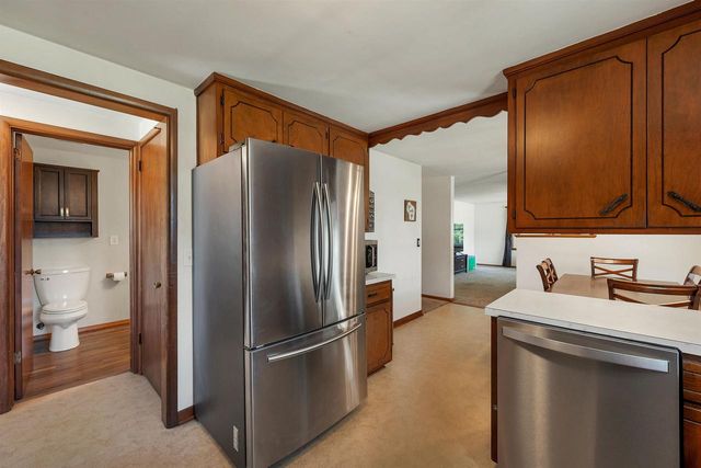 2310 N IDLEWILD COURT, Green Bay, WI 54303