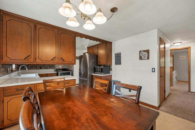 2310 N IDLEWILD COURT, Green Bay, WI 54303