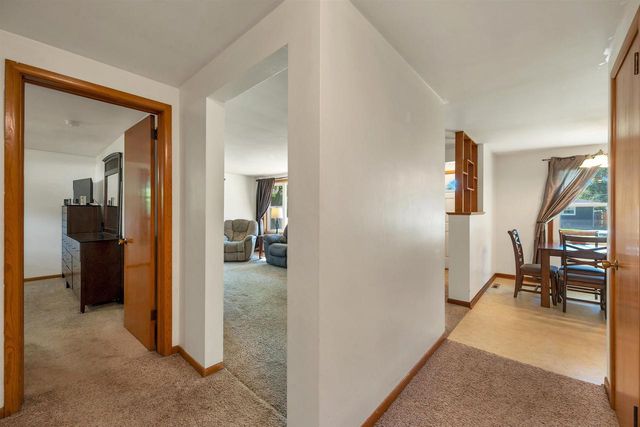2310 N IDLEWILD COURT, Green Bay, WI 54303