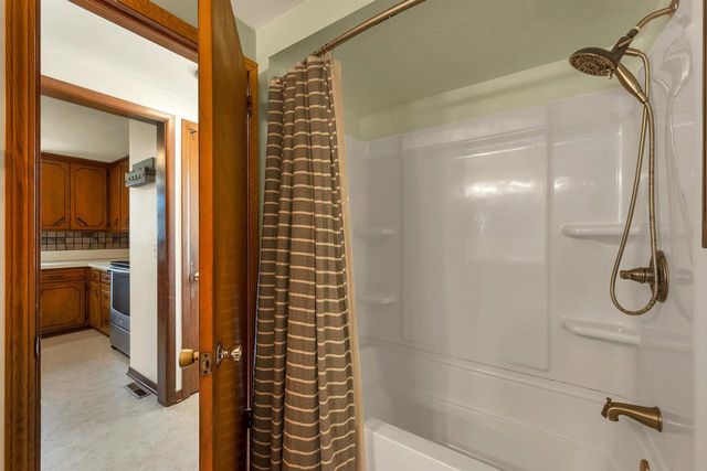 2310 N IDLEWILD COURT, Green Bay, WI 54303