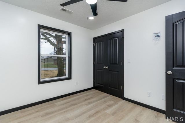 601 HOLLY Street, Lebanon, MO 65536