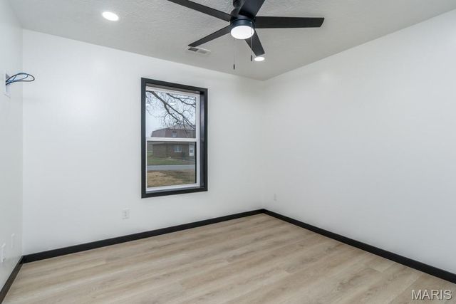 601 HOLLY Street, Lebanon, MO 65536