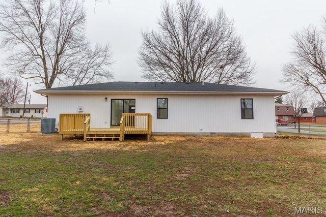 601 HOLLY Street, Lebanon, MO 65536