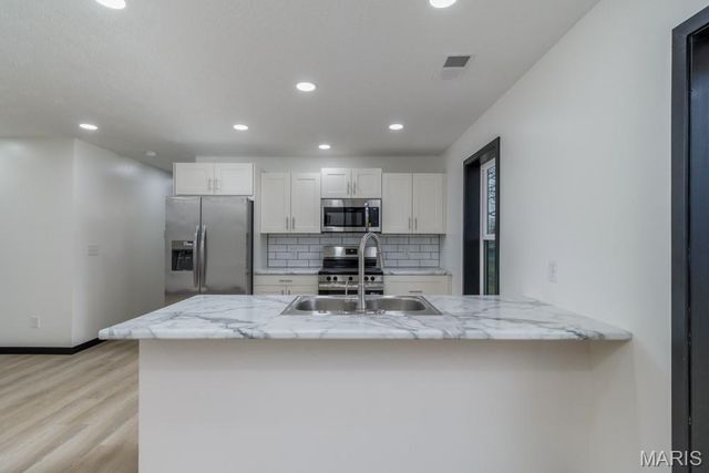 601 HOLLY Street, Lebanon, MO 65536