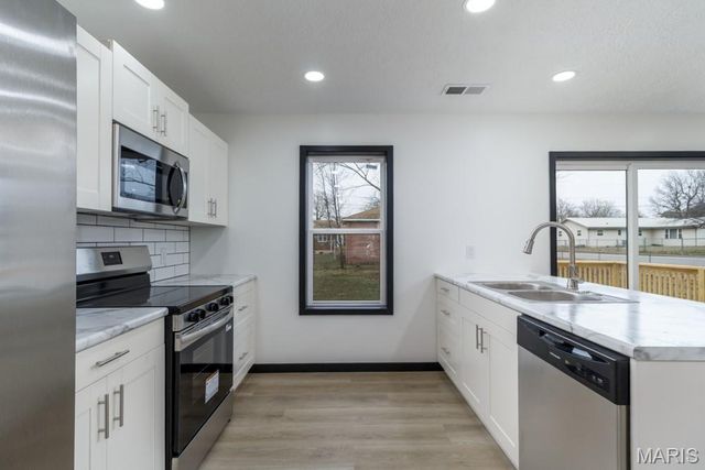 601 HOLLY Street, Lebanon, MO 65536