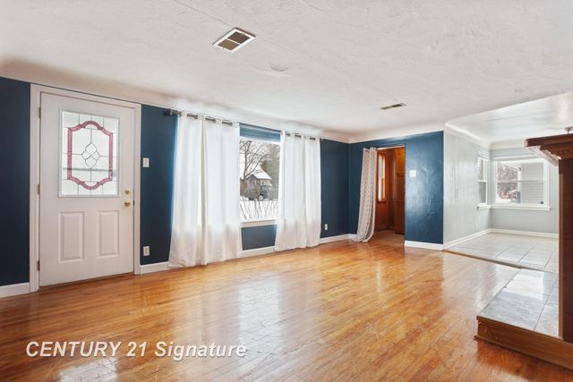 723 Pioneer Trail, Saginaw, MI 48604