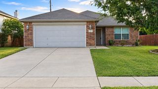 309 Spurlock Drive, Krum, TX 76249