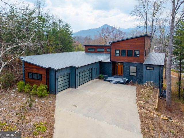23 Lake Trail W 10, Hiawassee, GA 30546