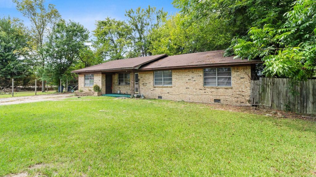 923 California Street, Texarkana, AR 71854