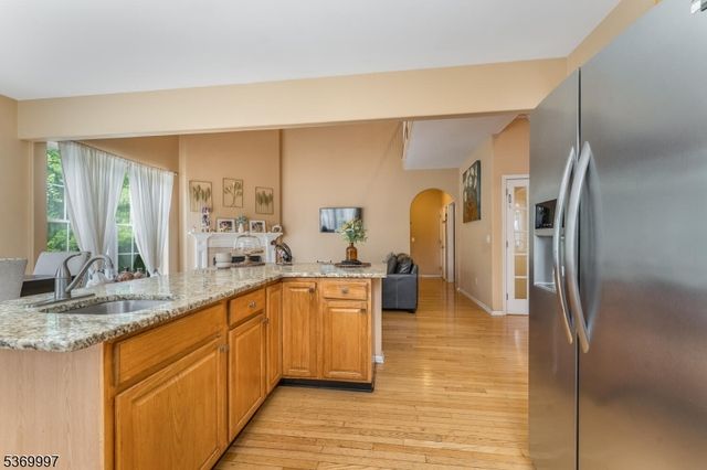 5 Jade Ln, Lopatcong Twp., NJ 08865
