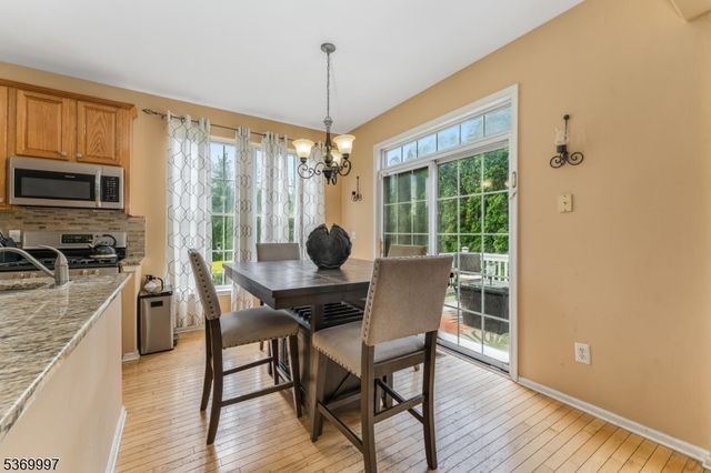 5 Jade Ln, Lopatcong Twp., NJ 08865