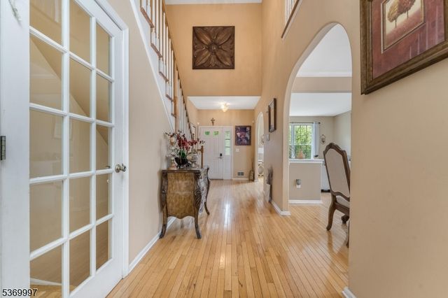 5 Jade Ln, Lopatcong Twp., NJ 08865