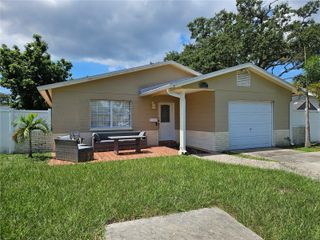 5542 19TH AVENUE N, St Petersburg, FL 33710