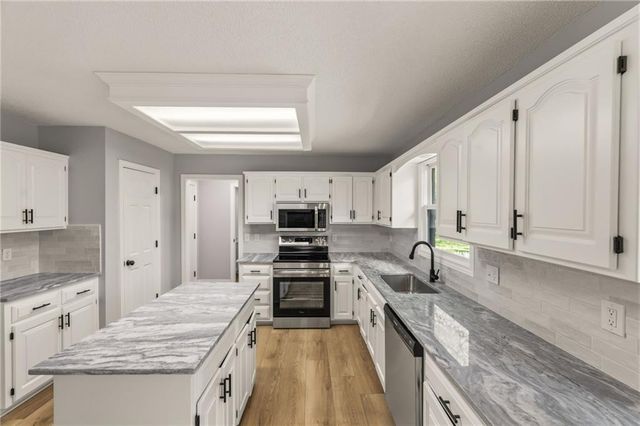 12495 S Hagan Lane, Olathe, KS 66062