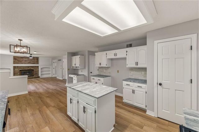 12495 S Hagan Lane, Olathe, KS 66062