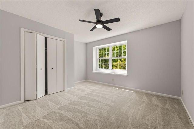 12495 S Hagan Lane, Olathe, KS 66062