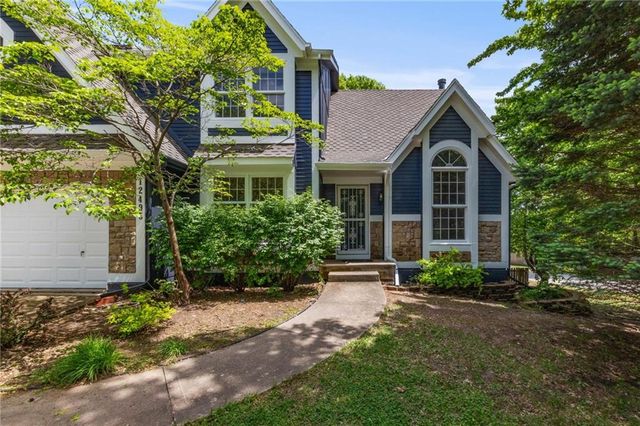 12495 S Hagan Lane, Olathe, KS 66062