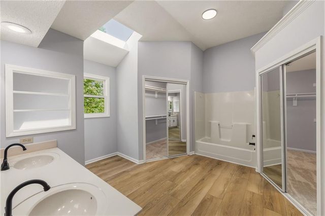 12495 S Hagan Lane, Olathe, KS 66062