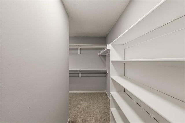 12495 S Hagan Lane, Olathe, KS 66062