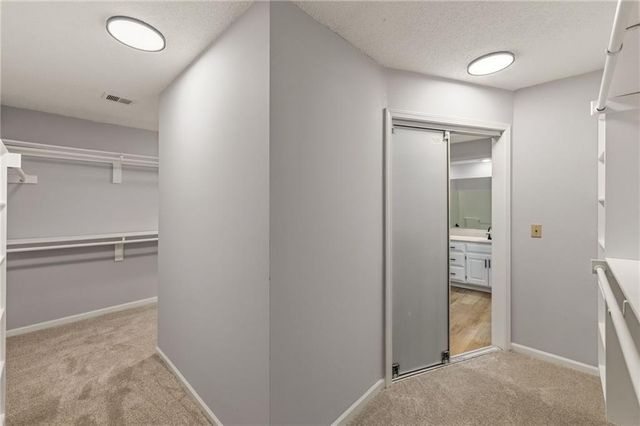 12495 S Hagan Lane, Olathe, KS 66062