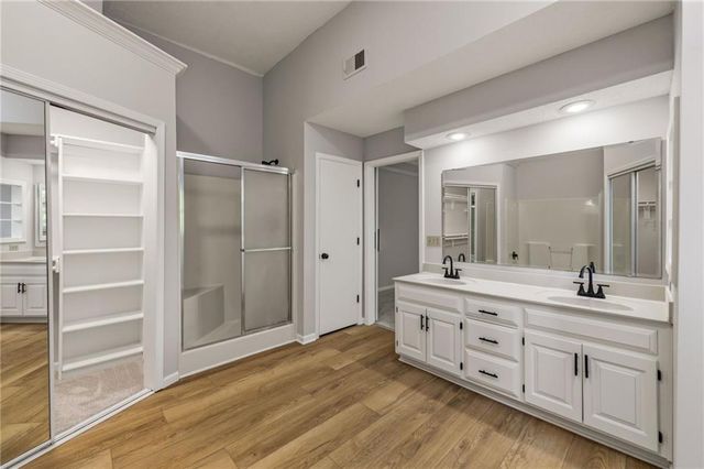 12495 S Hagan Lane, Olathe, KS 66062