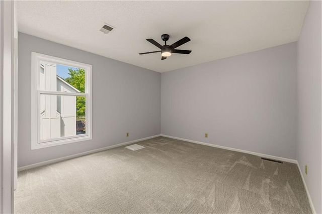 12495 S Hagan Lane, Olathe, KS 66062