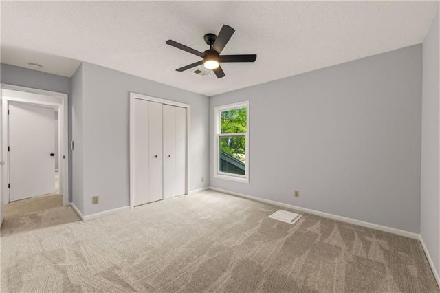 12495 S Hagan Lane, Olathe, KS 66062