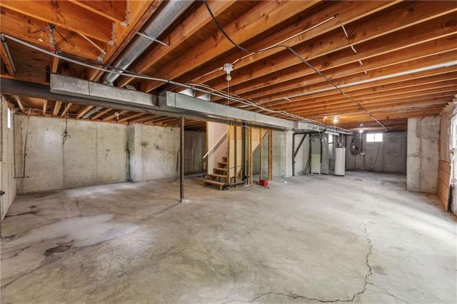 12495 S Hagan Lane, Olathe, KS 66062