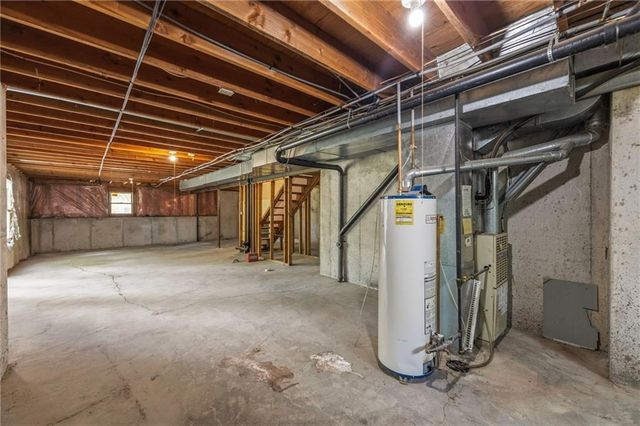 12495 S Hagan Lane, Olathe, KS 66062